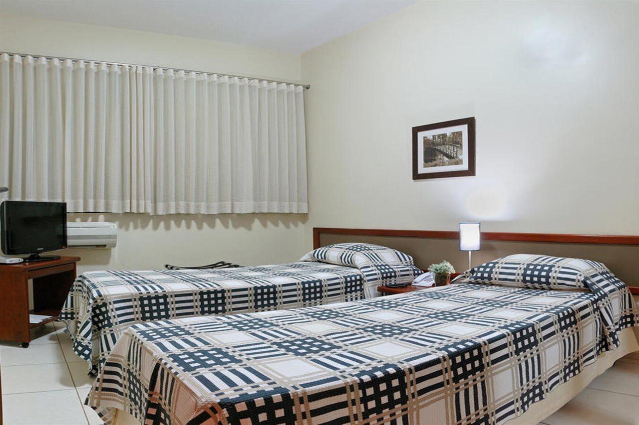Hotel Flat Bassano Vaccarini リベイラン・プレト エクステリア 写真