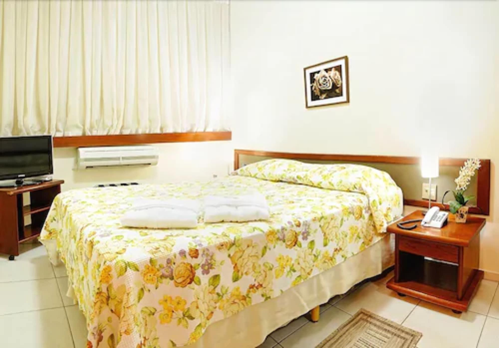 Hotel Flat Bassano Vaccarini リベイラン・プレト エクステリア 写真