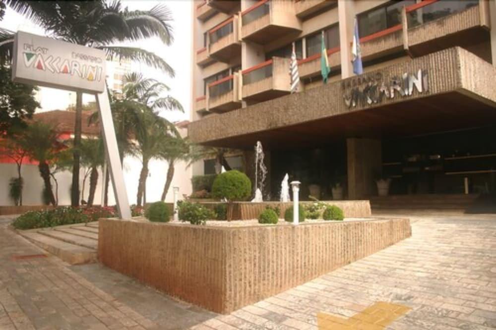 Hotel Flat Bassano Vaccarini リベイラン・プレト エクステリア 写真